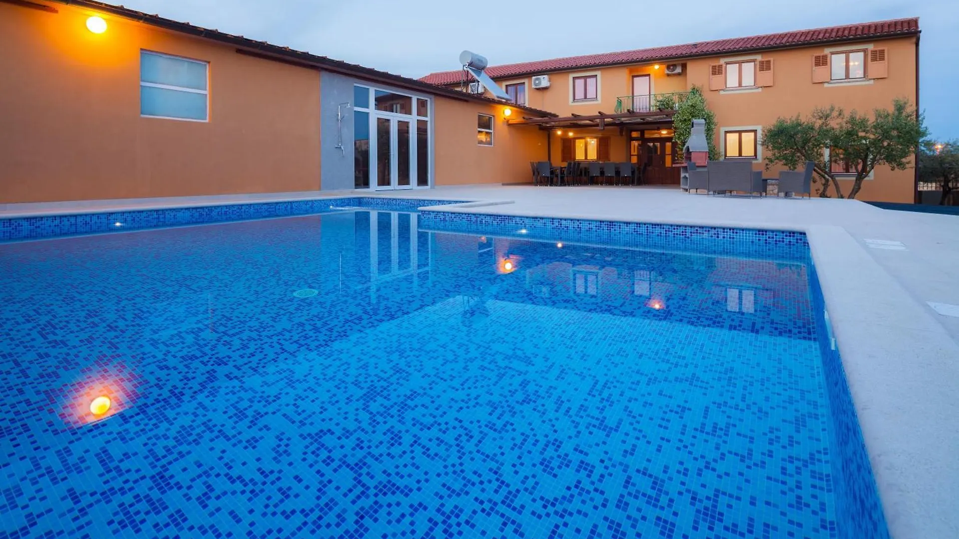 Holiday home Ferienhaus Mirjana Mit Eingezaeuntem Garten Banjole