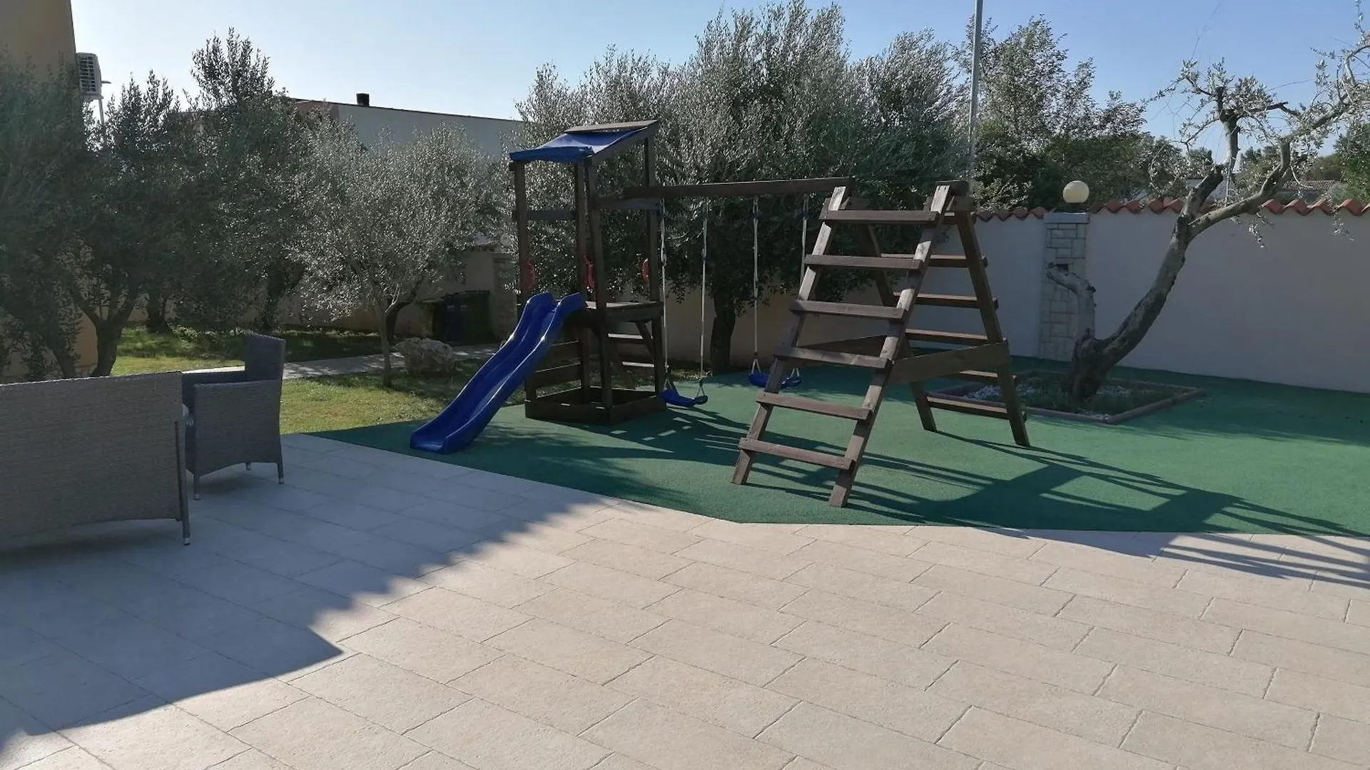 Ferienhaus Mirjana Mit Eingezaeuntem Garten Banjole Croatia